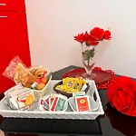 Regina Apartment *
